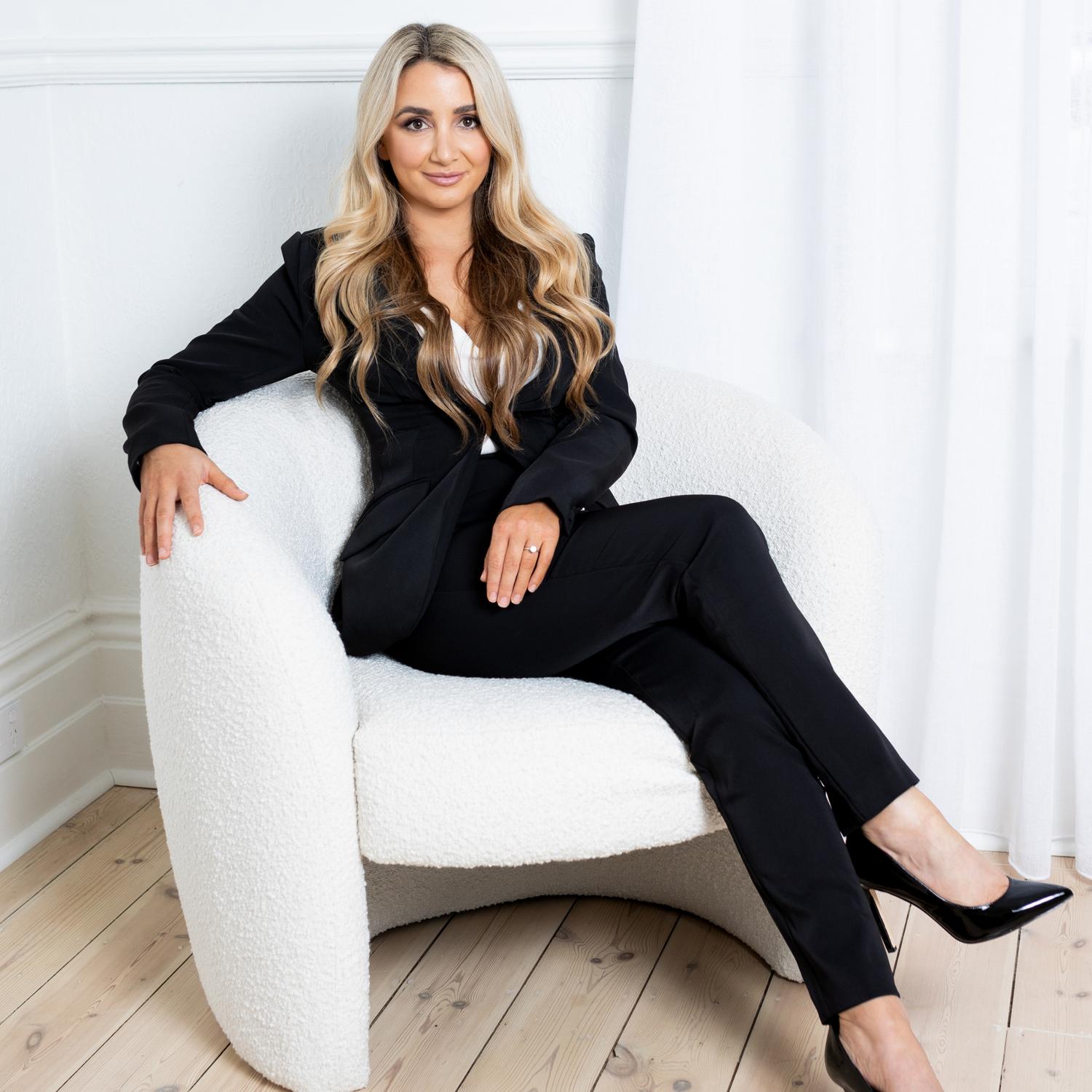 3 Ways to Find & Retain Your First Customers at Startup